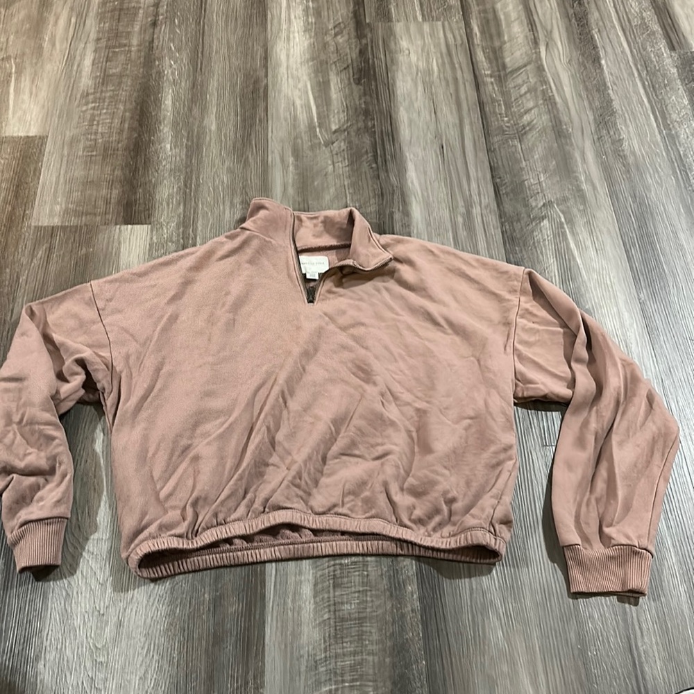 American Eagle cropped sweatshirt